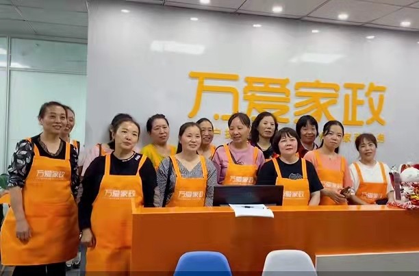 找带小孩阿姨带睡,专业育儿嫂,初级,中级高级育婴师服务 找带小孩阿姨带睡,专业育儿嫂,初级,中级高级育婴师服务