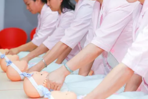 培训月嫂、育婴师、小儿推拿保健师、催乳通乳师、产后恢复师、中 培训月嫂、育婴师、小儿推拿保健师、催乳通乳师、产后恢复师、中